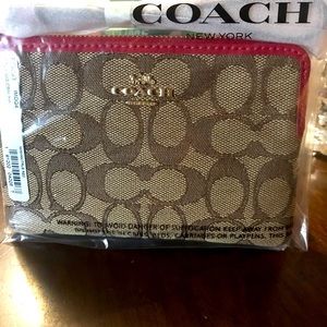 Designer wristlet Used a few times